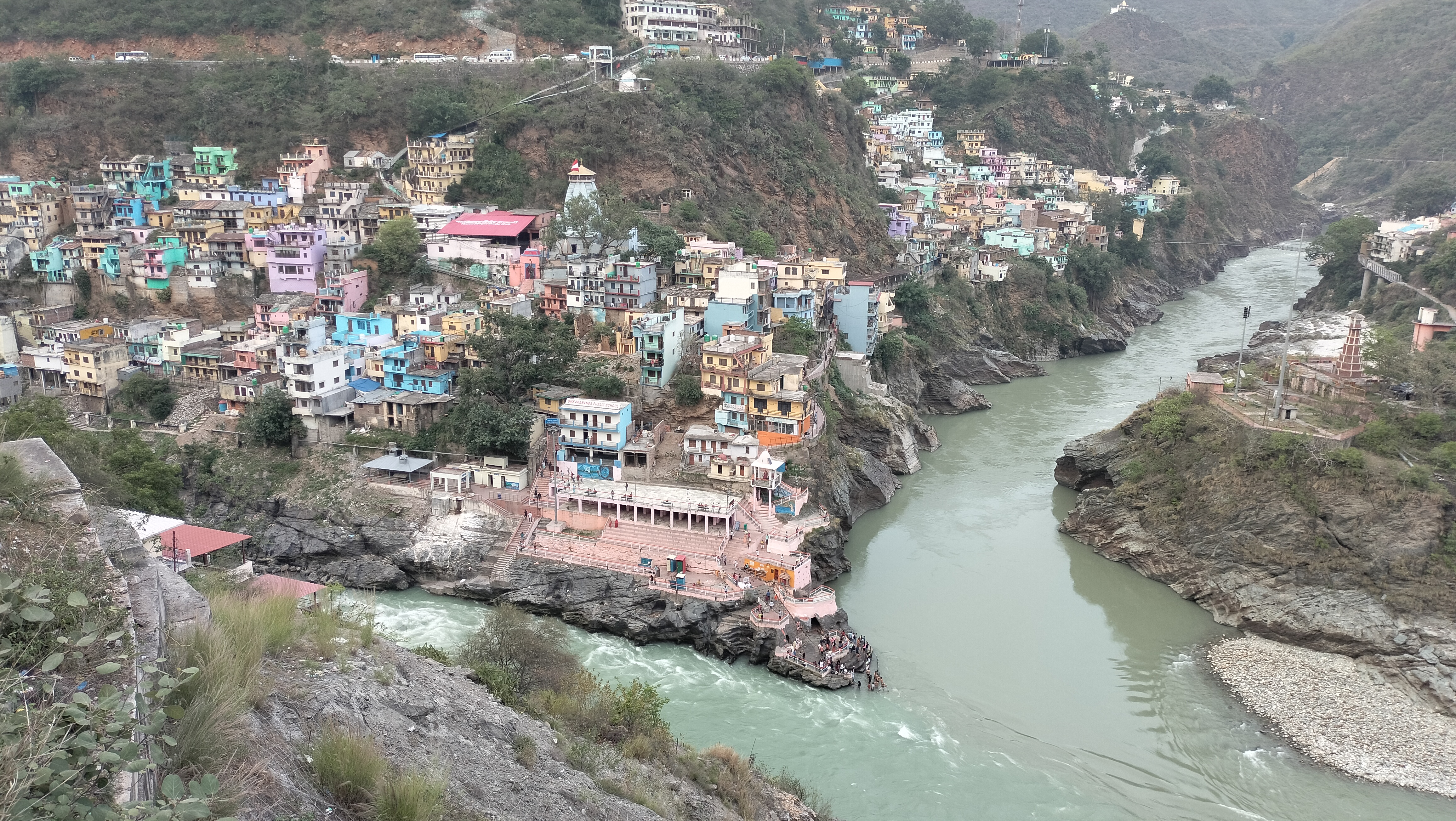 બરફ વચ્ચે ભગવાન શિવ – કેદારનાથ